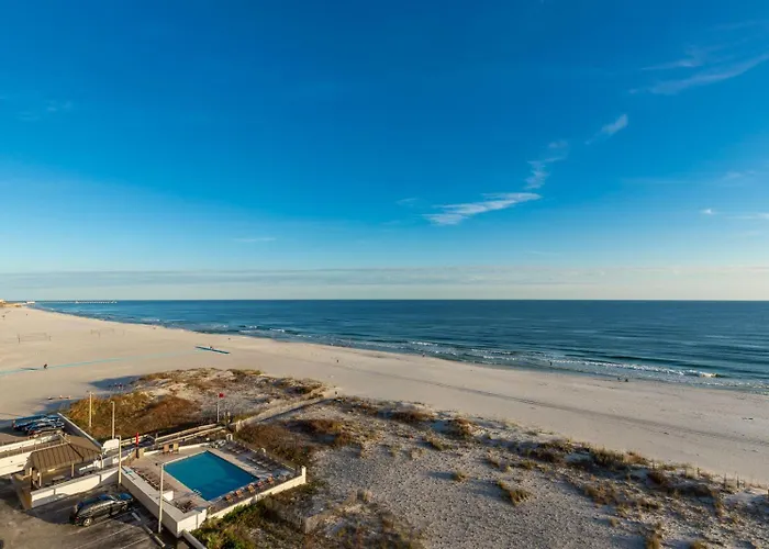 Apartment Island Winds West 772